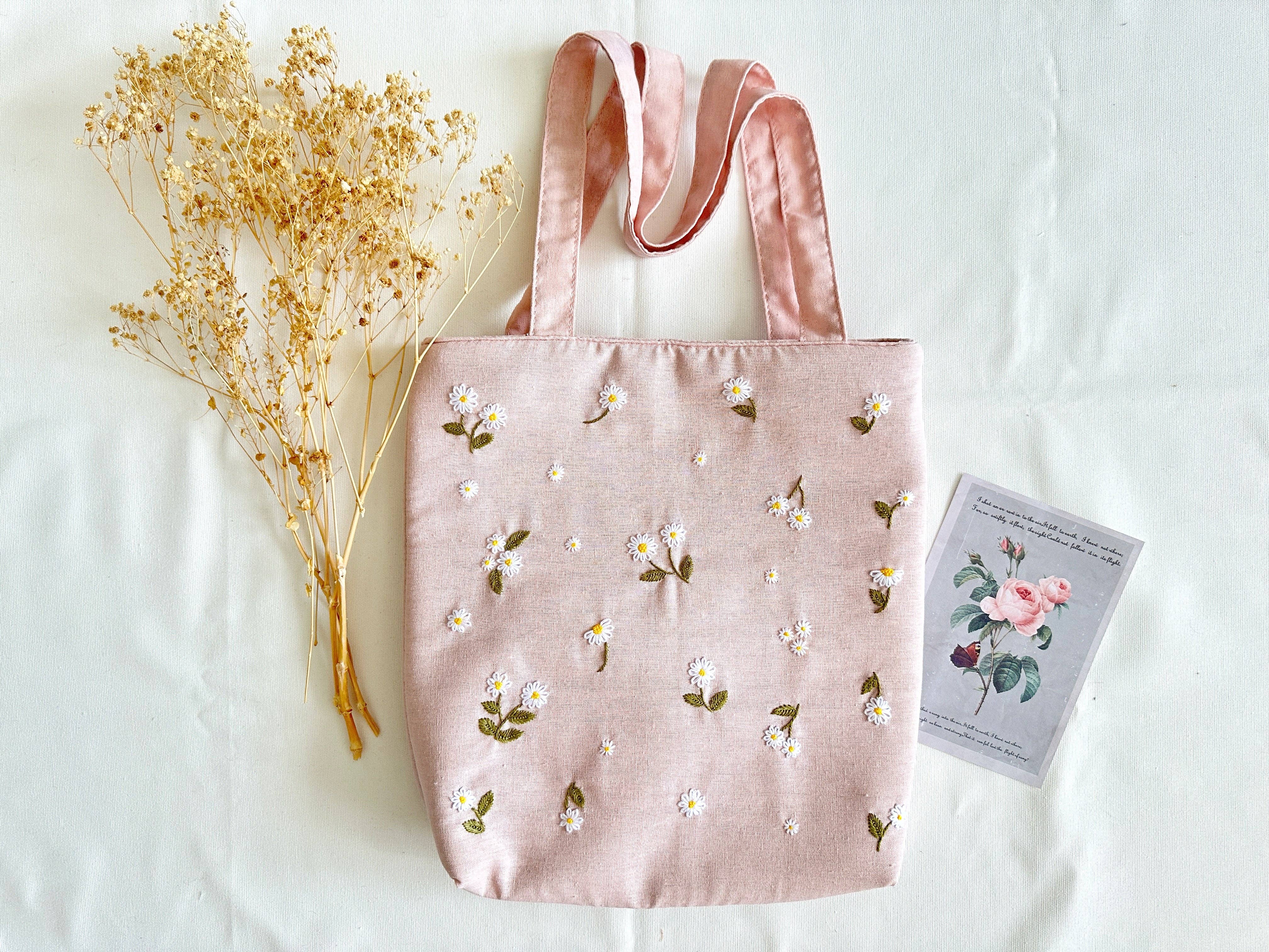 Quince Fables - Daisy Embroidered Pastel Pink Linen Bag