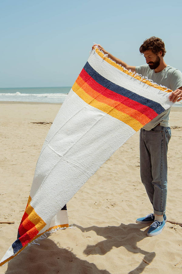 Vintage Coast - SUSTAINABLE RECYCLED THROW BLANKET