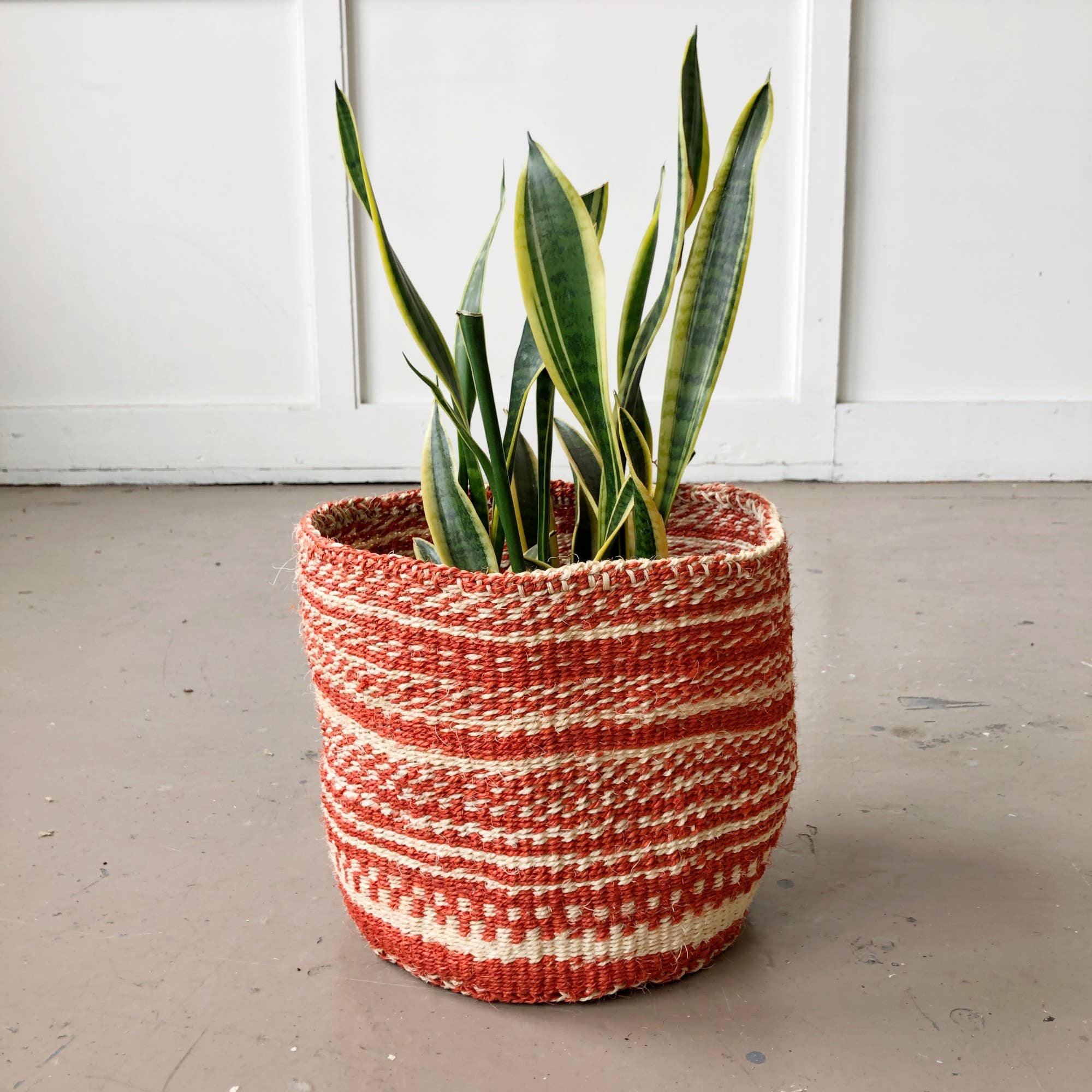 Amsha - Storage Plant Basket: Tomato: XS (6"x6") White Stripe