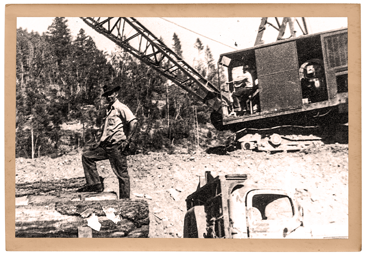 California logging crane 1