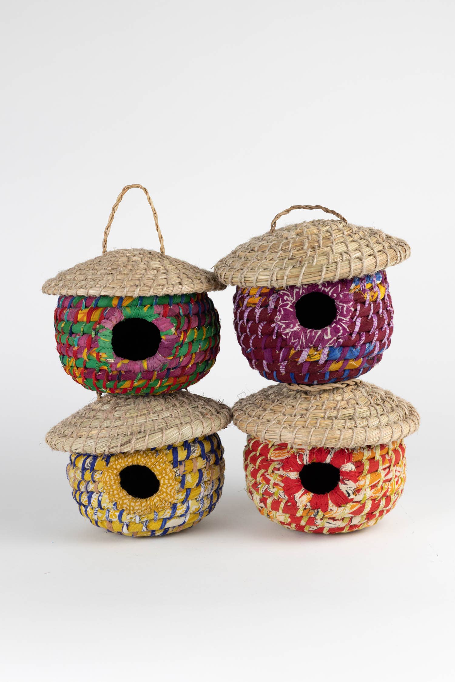 Acorn Sari Birdhouse - 0